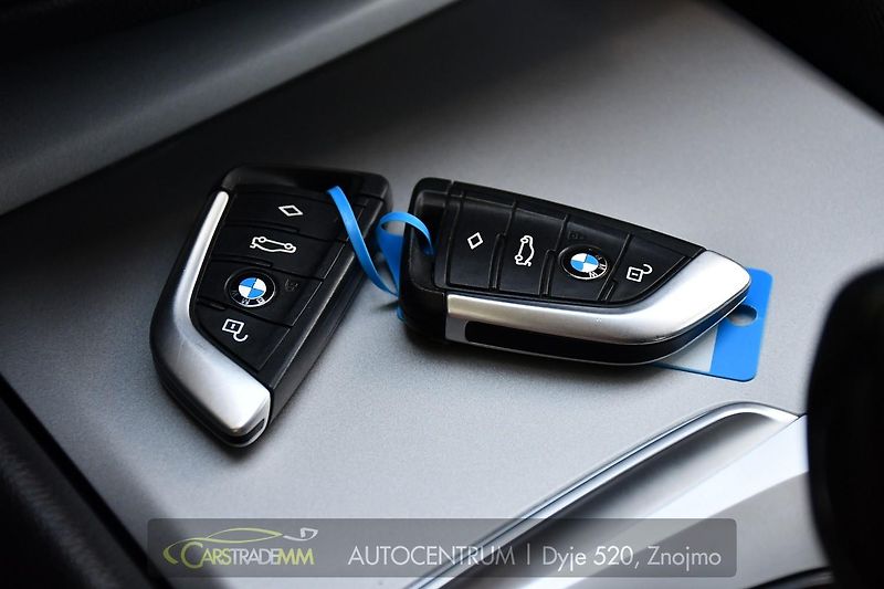 BMW Řada 5 518d ČR 1.M CARPLAY - fotka 36 z 54