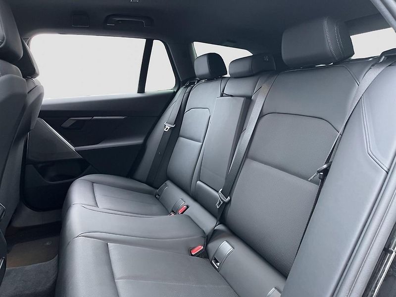 BMW Řada 5 530e xDrive Touring ada. temp. - fotka 10 z 19