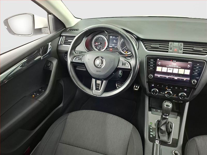 Škoda Octavia (2017) 1.4 TSI, Automat, Navi - fotka 7 z 17