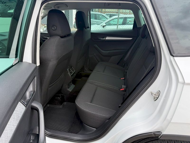 Škoda Karoq (2025) 1.5 TSI 110 kW DSG - fotka 10 z 23
