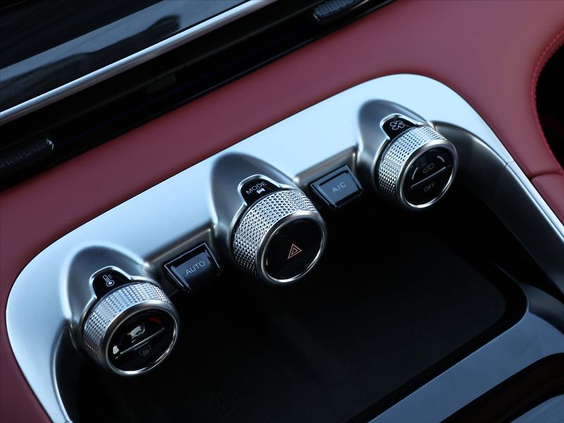 Omoda 9 1.5 Hybrid 395KW CZ 7 let záru - fotka 27 z 40
