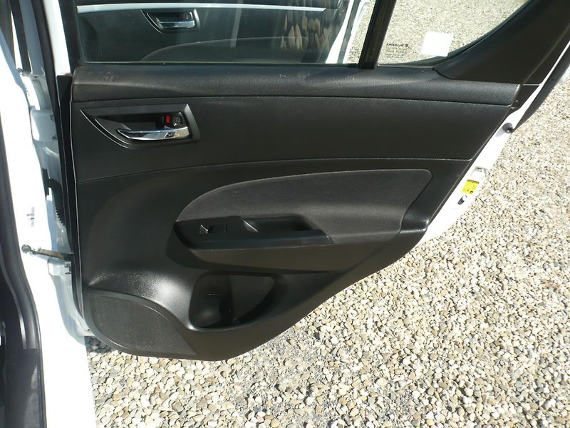 Suzuki Swift 1.2i 69Kw Klimatizace - fotka 24 z 25
