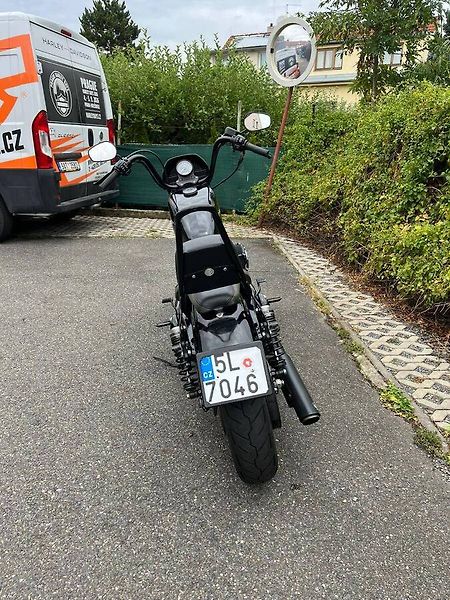 Harley-Davidson XL 1200NS Iron (2020) - fotka 8 z 14