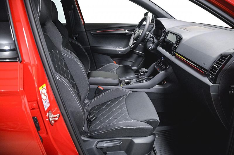 Škoda Karoq (2023) Sportline Exclusive 2,0 TSI 14 - fotka 23 z 37