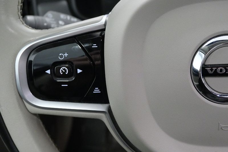 Volvo V90 - fotka 14 z 23