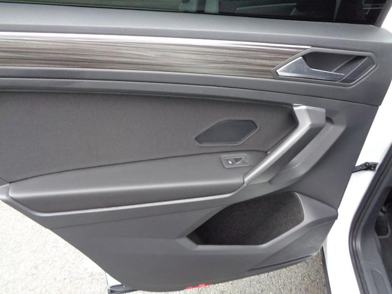 Volkswagen Tiguan 2.0 TDI DSG Elegance  110 kW - fotka 24 z 30