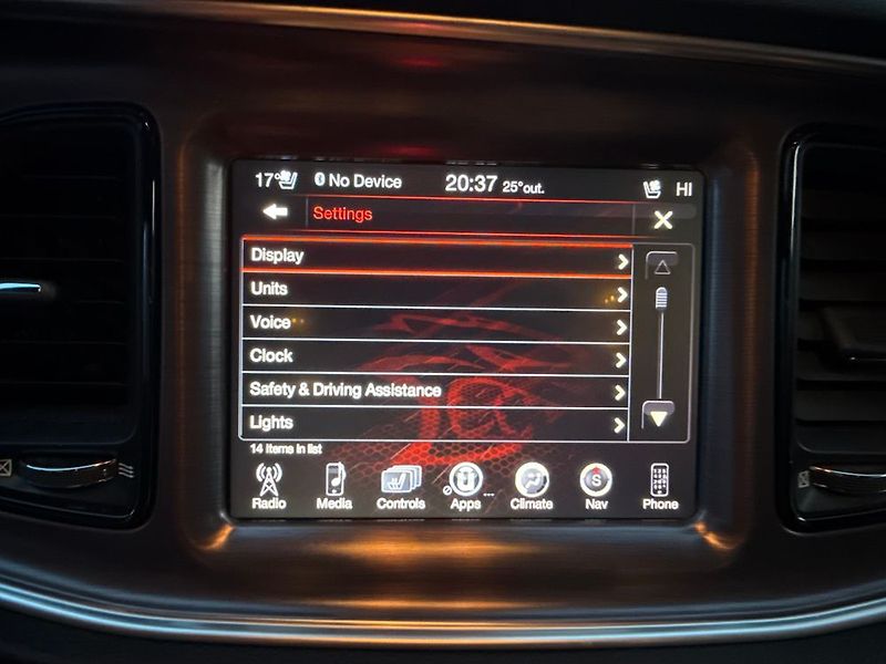 Dodge Challenger (2017) - fotka 39 z 46