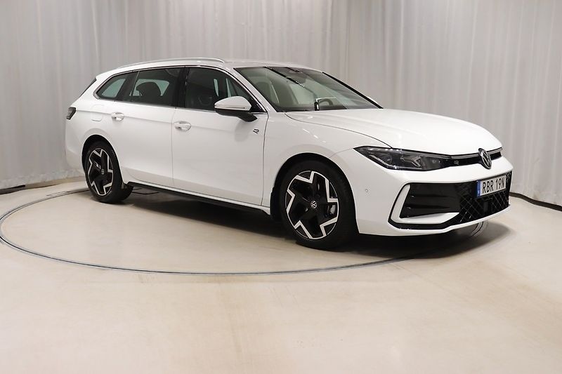 Volkswagen Passat 1.5 eTSI IQ NezTop Kamera Taž - fotka 3 z 12