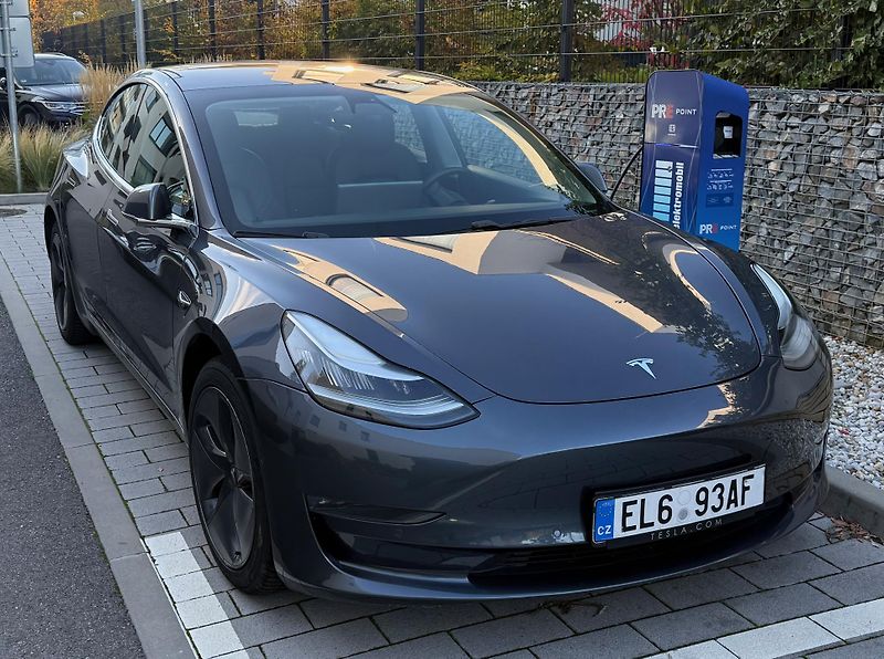 Tesla Model 3 (2020) LR AWD, tažné, EAP, odpočet - fotka 1 z 11