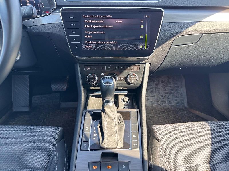 Škoda Superb (2019) STYLE 2.0TSI 140kW DSG CZ DPH - fotka 10 z 11