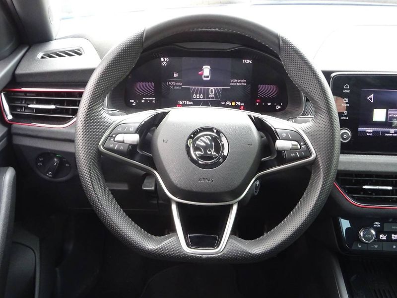 Škoda Scala (2024) 1,0TSi /70kW Selection Drive - fotka 15 z 28