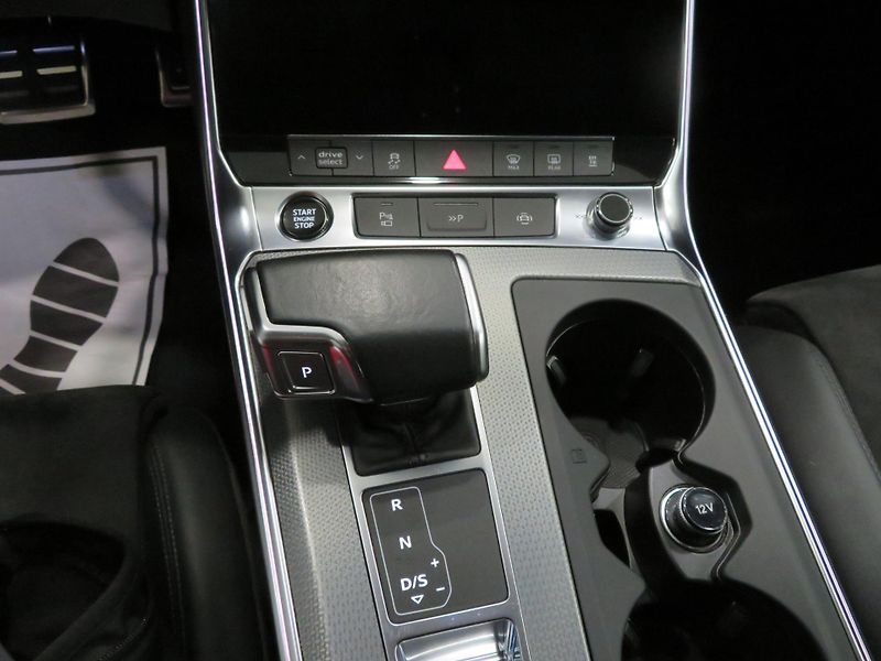 Audi A6 Allroad (2021) Audi A6 3.0 TDI.Webasto. Tažné - fotka 8 z 18