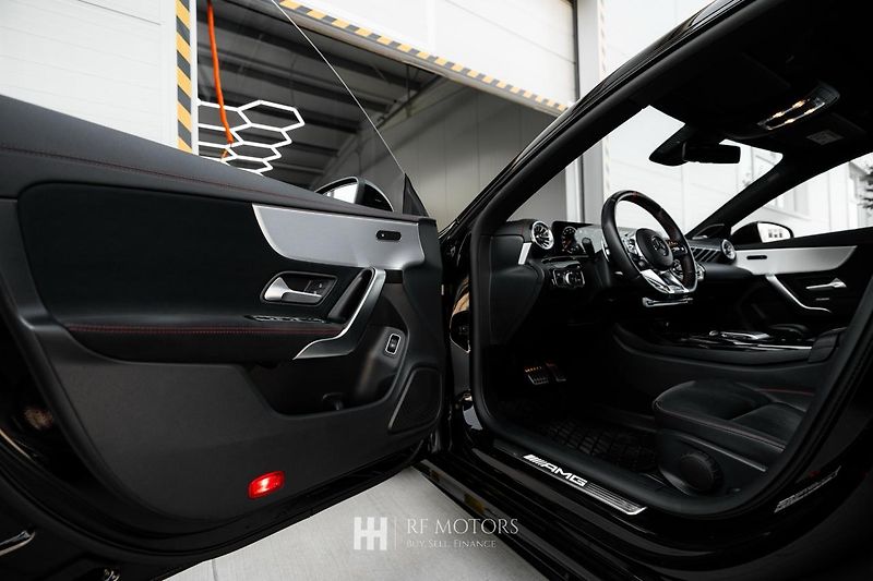 Mercedes-Benz CLA (2022) 35 AMG 4MATIC EDITION 55 - fotka 18 z 30