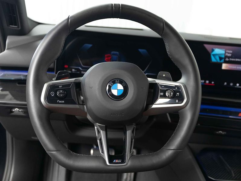 BMW Řada 5 540d xDrive Touring - fotka 12 z 20