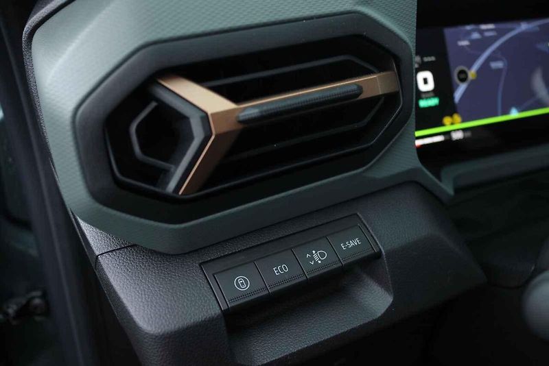 Dacia Bigster je posledním přírůstkem do modelové řady značky a zároveň její vlajkovou lodí.