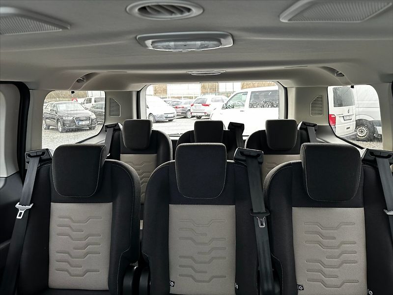 Ford Tourneo Custom 2,0 TDCi 96kW-CZ-DPH-SERVIS!! - fotka 36 z 45