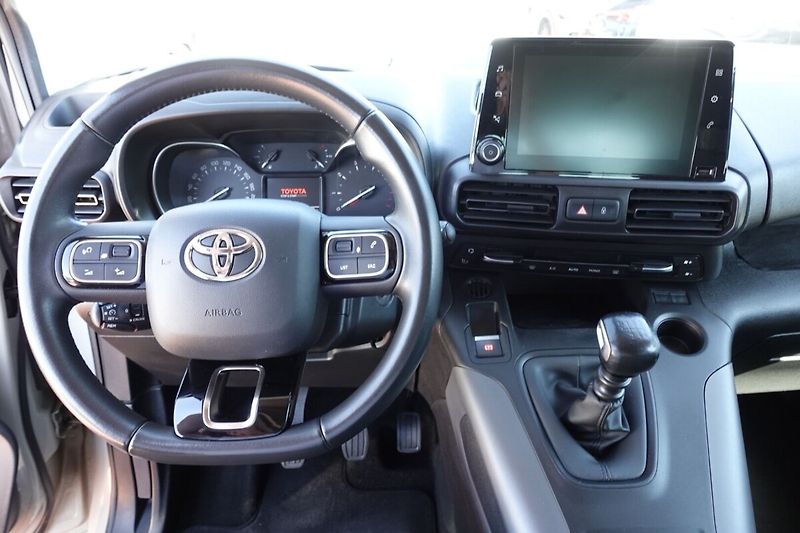 Toyota ProAce City Verso 1.5 D4-D 130 6 MT Long 5D  Fam - fotka 15 z 31