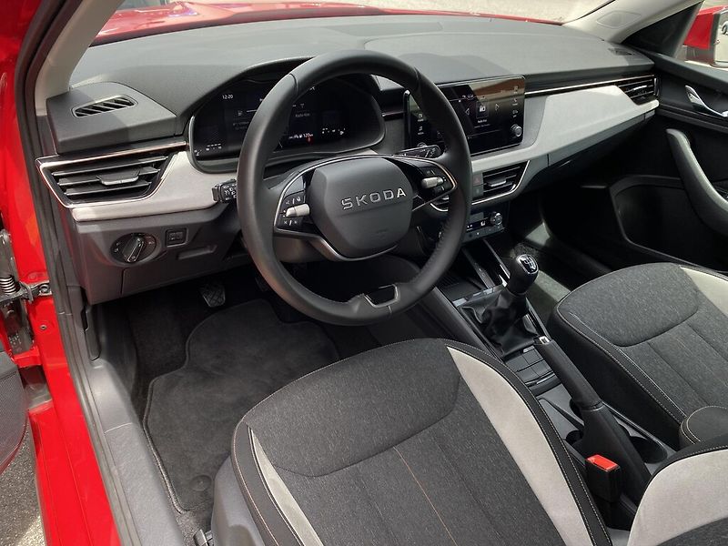 Škoda Kamiq 1,0 TSI 85 kW Top Selection - fotka 7 z 27