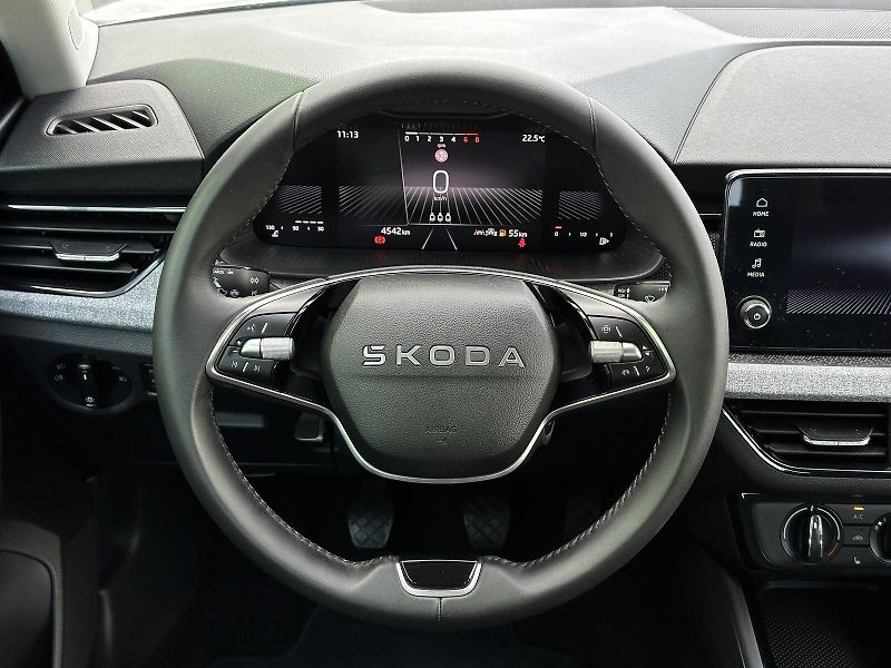 Škoda Scala 1.0TSi Selection 116PS KLIMA A - fotka 17 z 35
