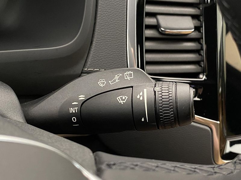 Volvo XC90 B5 AWD BRIGHT PLUS AUT CZ - fotka 23 z 63