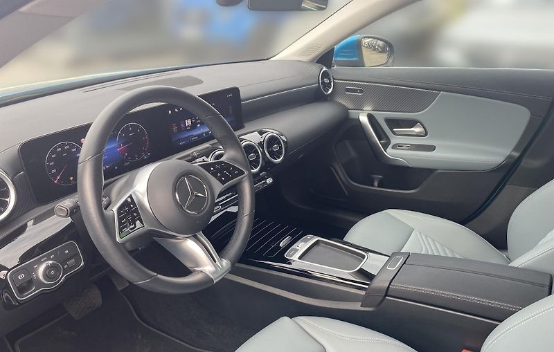 Mercedes-Benz CLA 180d SB Progressive - fotka 13 z 27