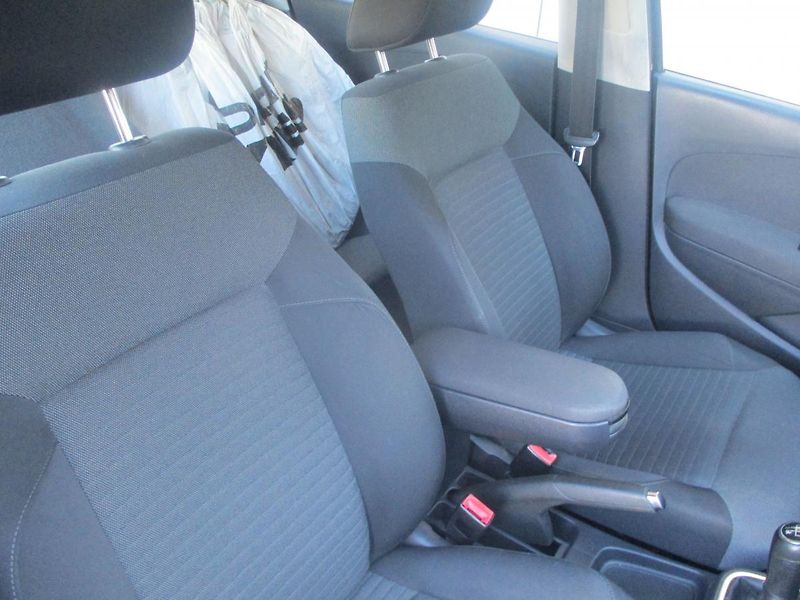 Volkswagen Polo 1.4i KLIMA +SADA KOL - fotka 16 z 30