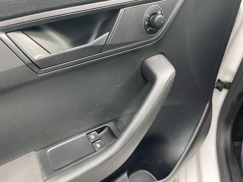 Škoda Fabia 1.0 TSi 70 kW NEHAVAR-DPH-ČR ! - fotka 18 z 25