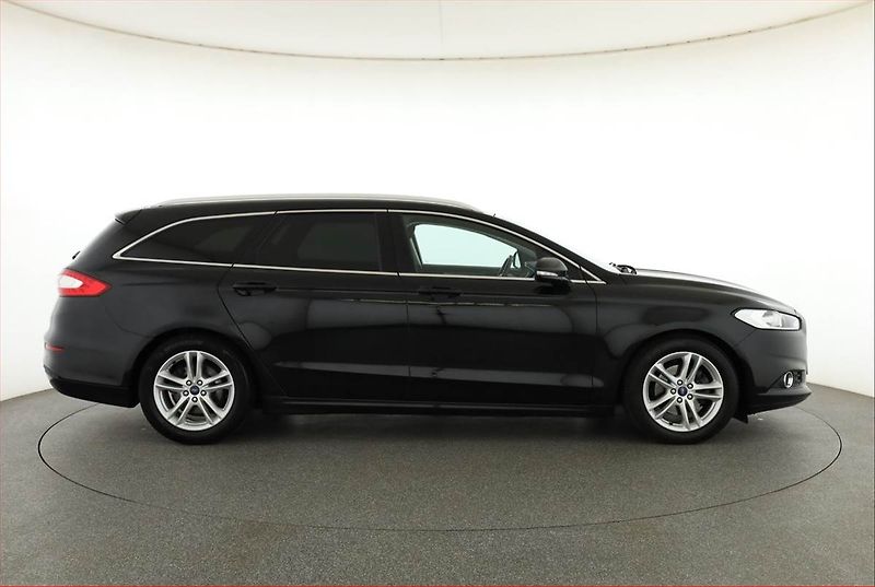 Ford Mondeo (2017) 2.0 TDCI, Automat, Serv.kniha - fotka 6 z 20