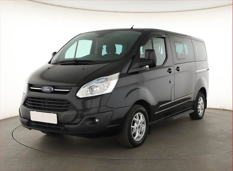 Ford Tourneo Custom (2013) Titanium 2.2 TDCi, ČR - fotka 2 z 16