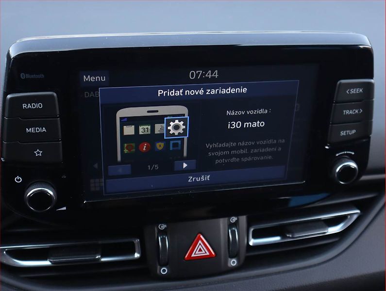 Hyundai i30 (2021) Family 1.5 T-GDI MHEV - fotka 18 z 19