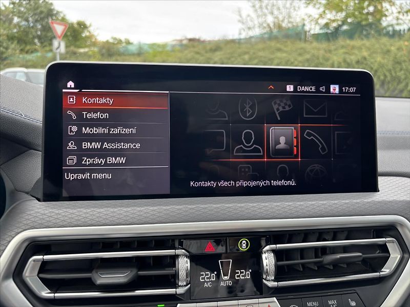 BMW X3 3,0 M40d 250kW WEBASTO PANORAM - fotka 25 z 49