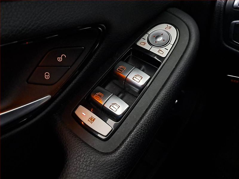 Mercedes-Benz Třídy C (2018) C 200 d, Automat, Serv.kniha - fotka 18 z 20