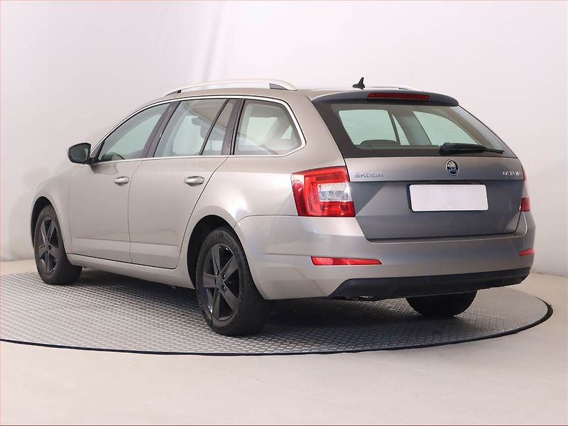Škoda Octavia (2016) Style 1.6 TDI, Navi, Tempomat - fotka 4 z 18