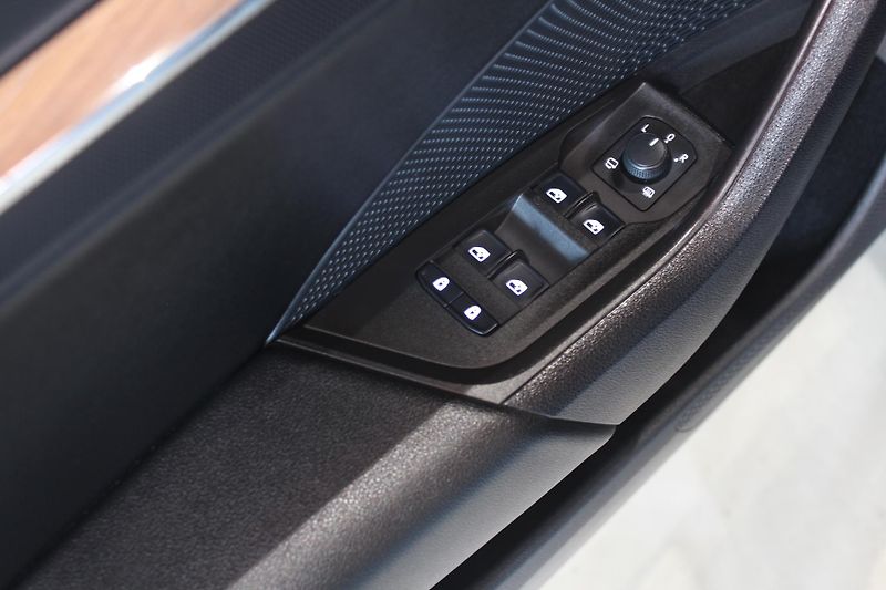 Škoda Octavia (2020) IV 2.0TDI DSG Display LED  - fotka 16 z 38