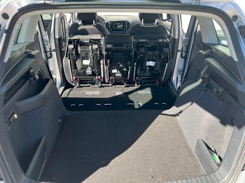 Škoda Karoq (2019) Ambition 1.6TDi 85kW 6°manuáln - fotka 29 z 30