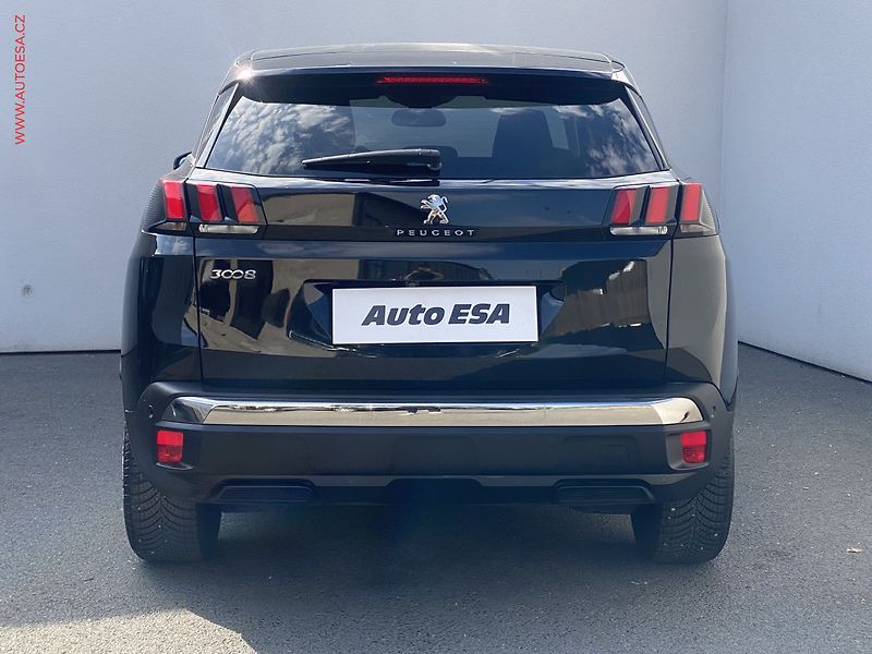 Peugeot 3008 (2018) 1.5 HDi, Allure, navi, kamera - fotka 5 z 16