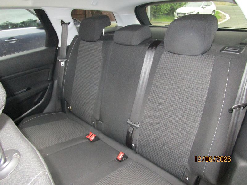 Peugeot 308 (2019) 1,5 HDi SW  - fotka 11 z 30