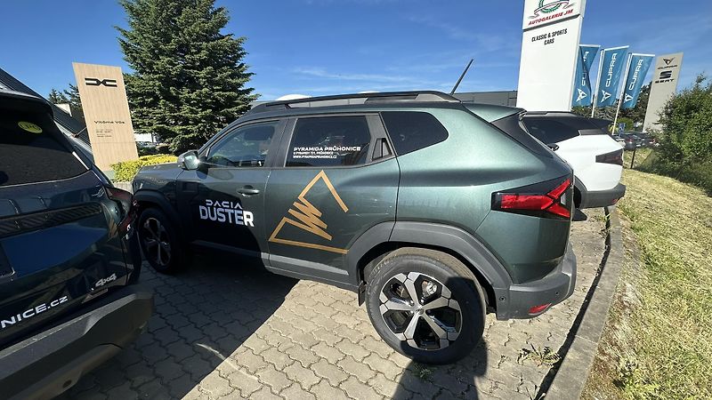 Dacia Duster (2026) DEMO Journey Eco-G 120 - fotka 4 z 16