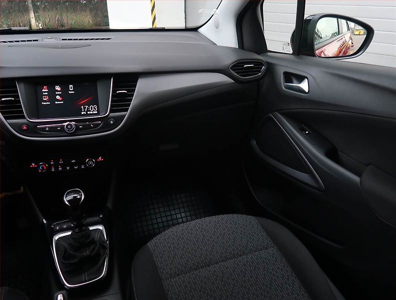 Opel Crossland X (2022) 1.2 Turbo, ČR,1.maj - fotka 8 z 17