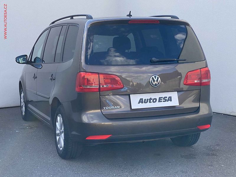 Volkswagen Touran (2012) 1.2TSi - fotka 6 z 18