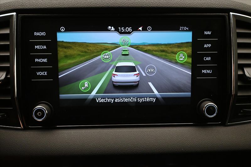 Škoda Karoq 2,0 TDI 85kW DSG Style Záruka - fotka 19 z 28