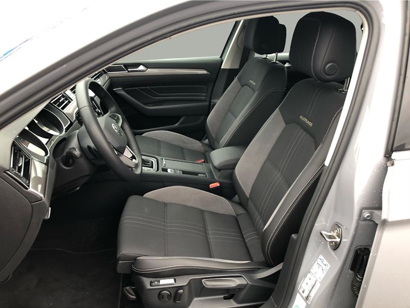 Volkswagen Passat Variant 2.0 TDi DSG 7st. 4Moti - fotka 11 z 29