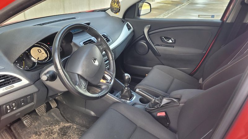 Renault Mégane 1,5 dci 81 Kw - fotka 17 z 20