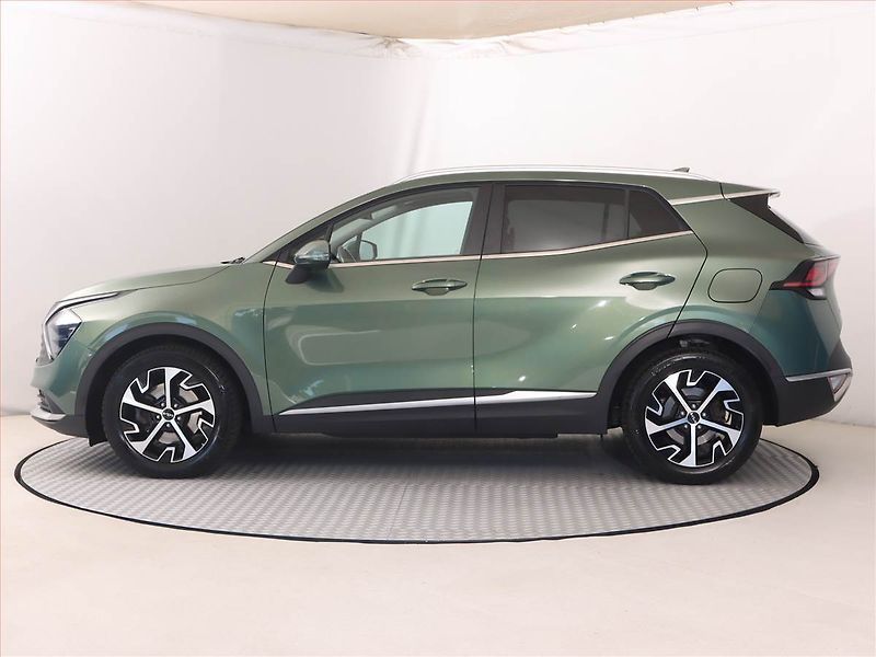 Kia Sportage (2022) 1.6 T-GDI MHEV - fotka 3 z 23