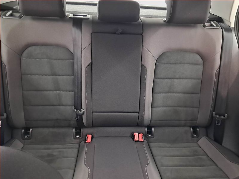Volkswagen Golf (2017) 1.4 TSI, Tempomat - fotka 10 z 16