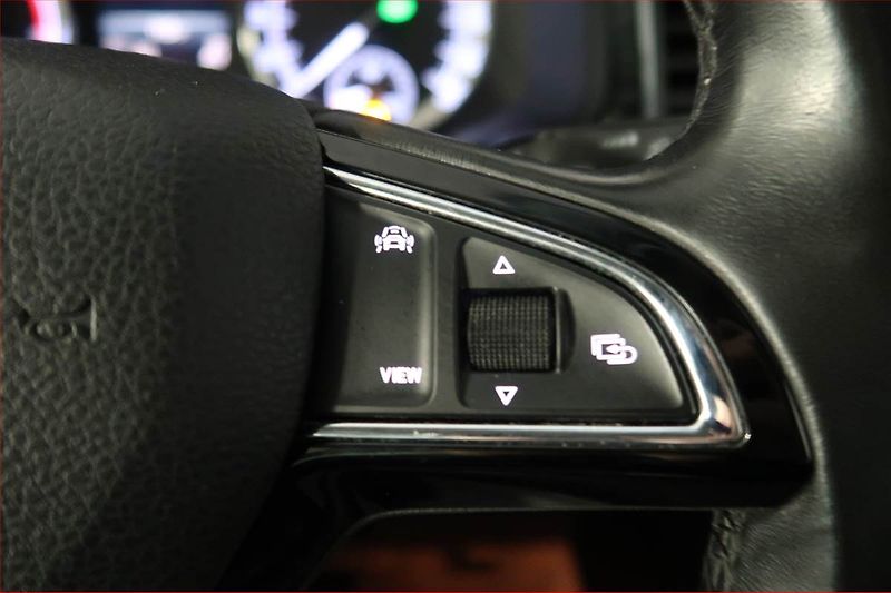 Škoda Kodiaq (2018) 1.5 TSI, Automat, 7 míst, Kůže - fotka 19 z 21