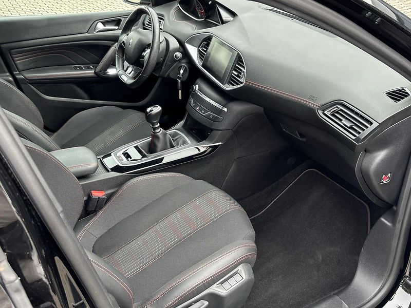Peugeot 308 Kombi 308 - fotka 9 z 26
