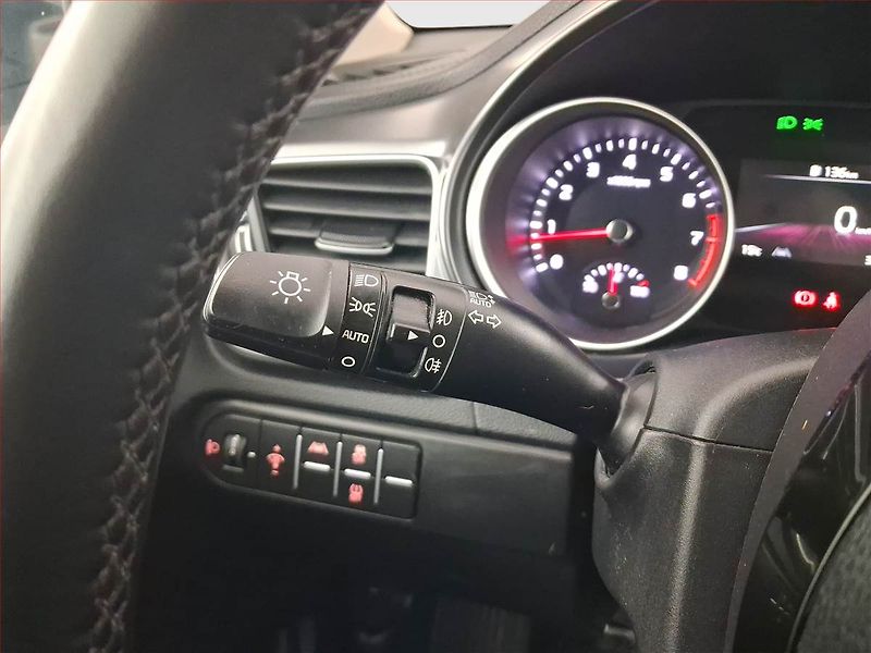 Kia Ceed (2022) 1.5 T-GDI, ČR,1.maj - fotka 16 z 20