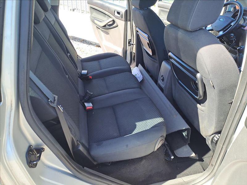 Ford C-MAX 1,6 TDCI TITANIUM - fotka 7 z 15