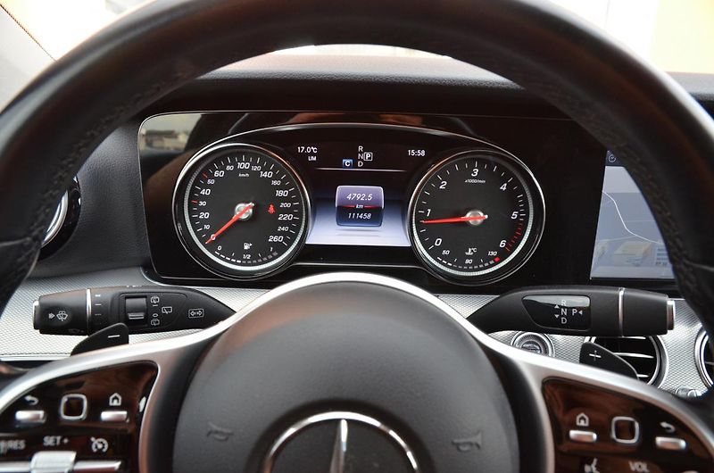 Mercedes-Benz Třídy E (2019) E 220d // REZERVOVÁNO // - fotka 30 z 46